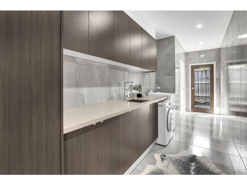 24 Bellevue Boulevard, South Morang VIC 3752