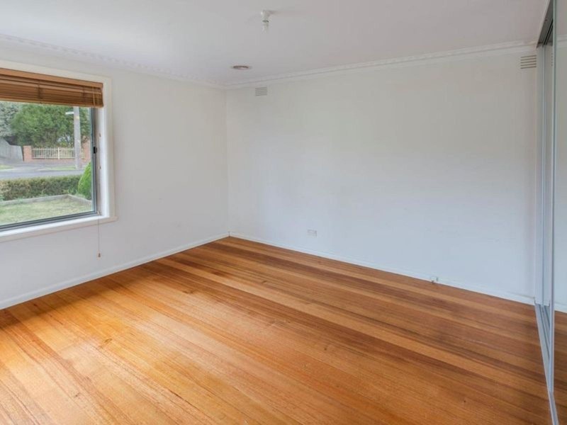 6 Hammond Drive, Epping VIC 3076