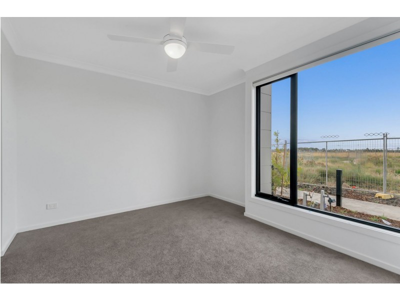 4 Catherine Walk, Wollert VIC 3750