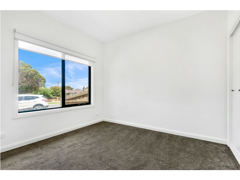 2A Anstey Avenue, Reservoir VIC 3073