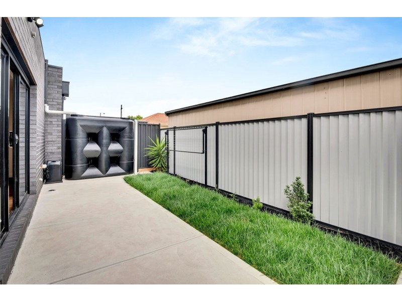 4/35 The Boulevard, Thomastown VIC 3074