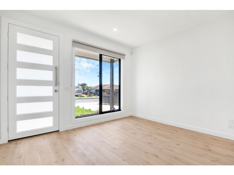 13 Pentland Drive, Epping VIC 3076