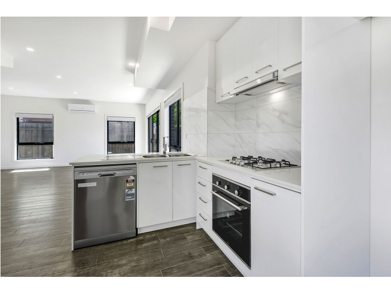 2/22 Derby Drive, Epping VIC 3076