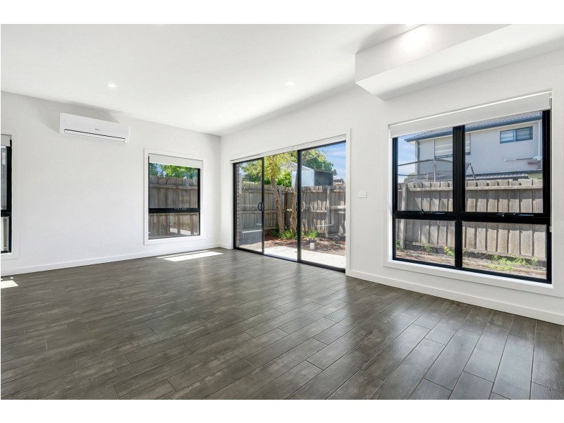 2/22 Derby Drive, Epping VIC 3076