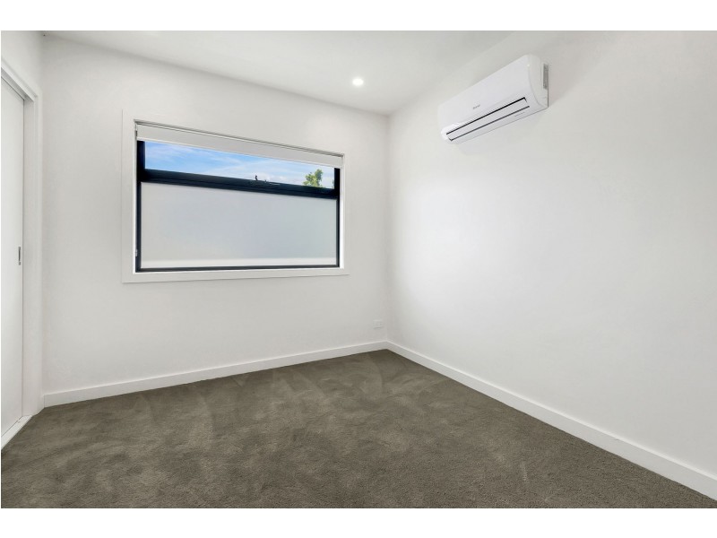 2/22 Derby Drive, Epping VIC 3076