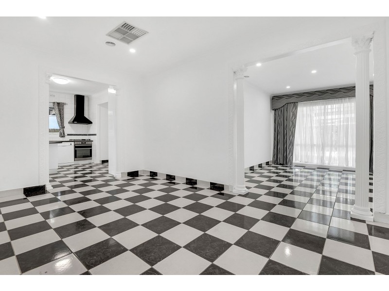 19 Wilkinson Crescent, Bellfield VIC 3081