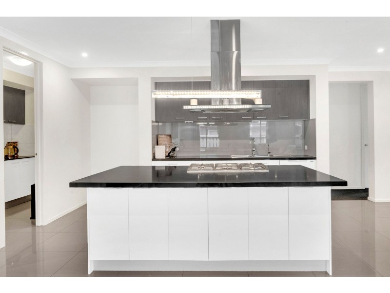 98 Eaststone Avenue, Wollert VIC 3750