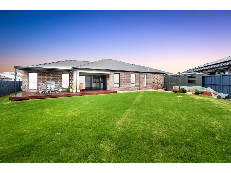 27 Mallorca Drive, Wollert VIC 3750