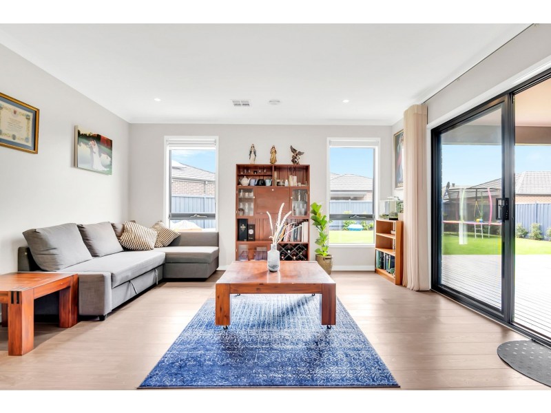 27 Mallorca Drive, Wollert VIC 3750