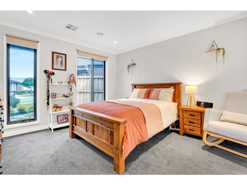 27 Mallorca Drive, Wollert VIC 3750