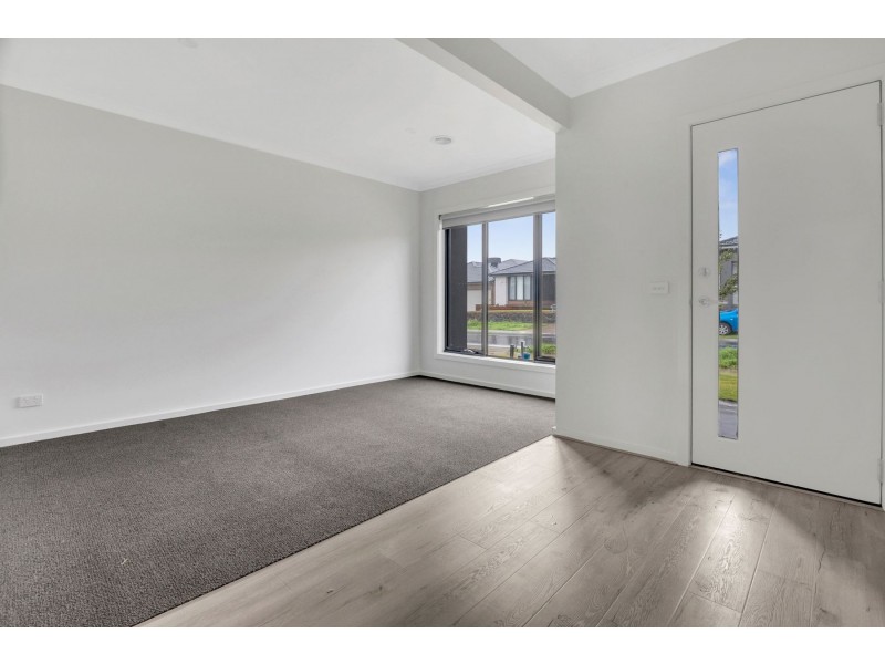 12 Claude Street, Kalkallo VIC 3064