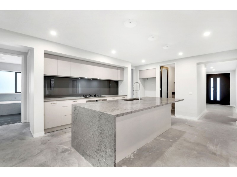 18 Nicastro Avenue, Wollert VIC 3750