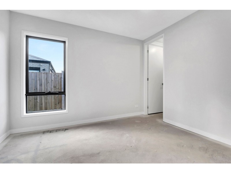 18 Nicastro Avenue, Wollert VIC 3750