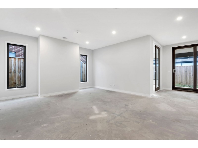 18 Nicastro Avenue, Wollert VIC 3750