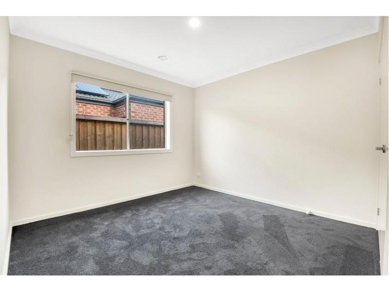 43 Fewster Circuit, Mickleham VIC 3064