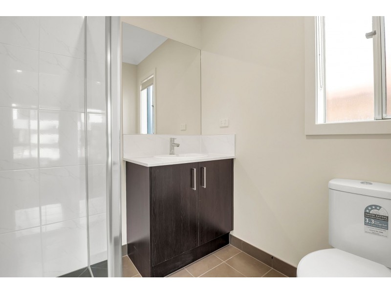 43 Fewster Circuit, Mickleham VIC 3064