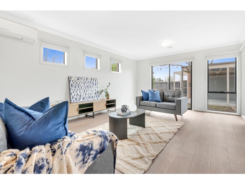 14 Deauville Lane, Deer Park VIC 3023