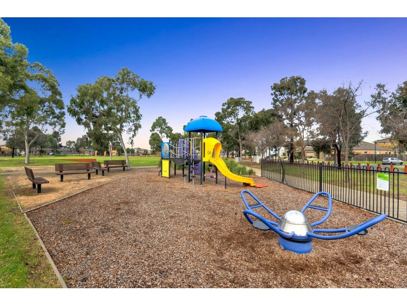 14 Deauville Lane, Deer Park VIC 3023