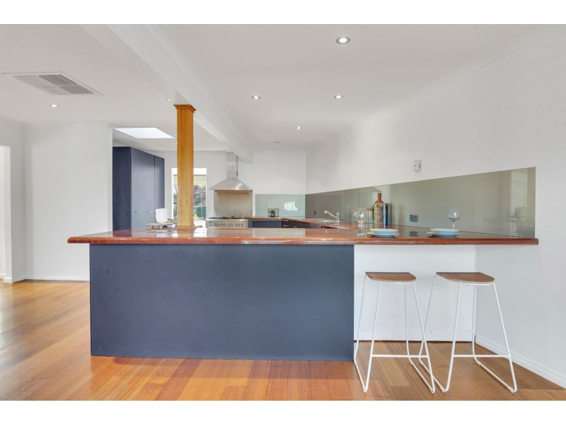 15 Dryandra Avenue, Epping VIC 3076