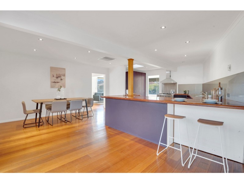 15 Dryandra Avenue, Epping VIC 3076