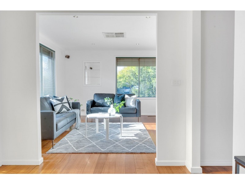 15 Dryandra Avenue, Epping VIC 3076