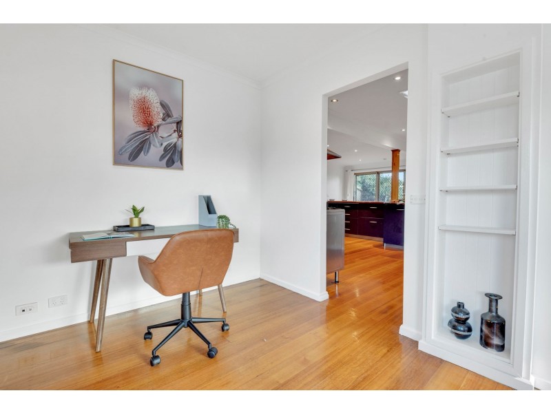 15 Dryandra Avenue, Epping VIC 3076