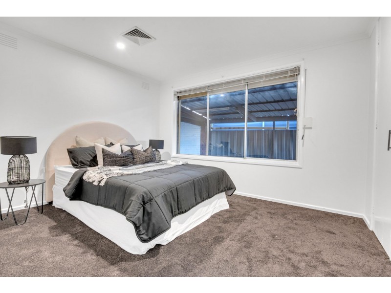 15 Dryandra Avenue, Epping VIC 3076