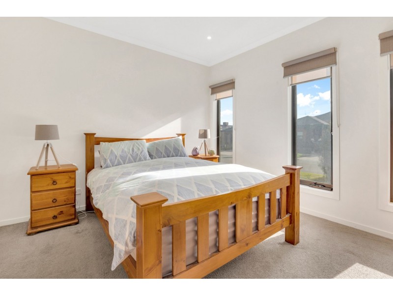 14 Ligures Street, Wollert VIC 3750