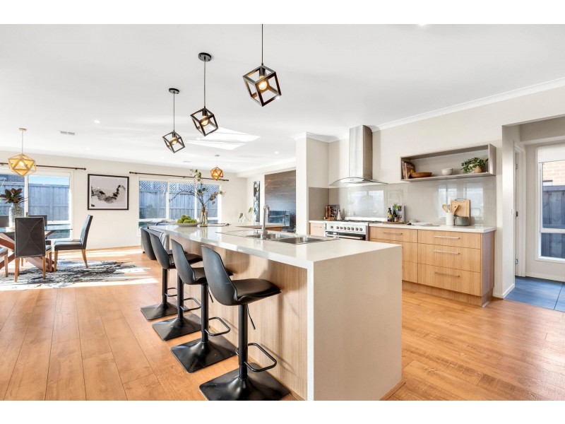 9 Strathalbyn Chase, Wollert VIC 3750