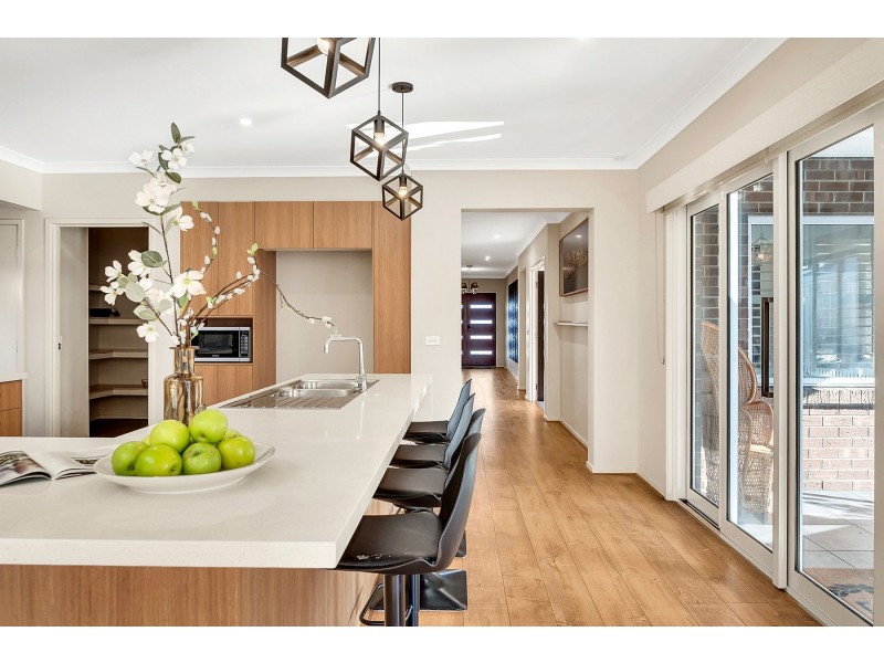 9 Strathalbyn Chase, Wollert VIC 3750
