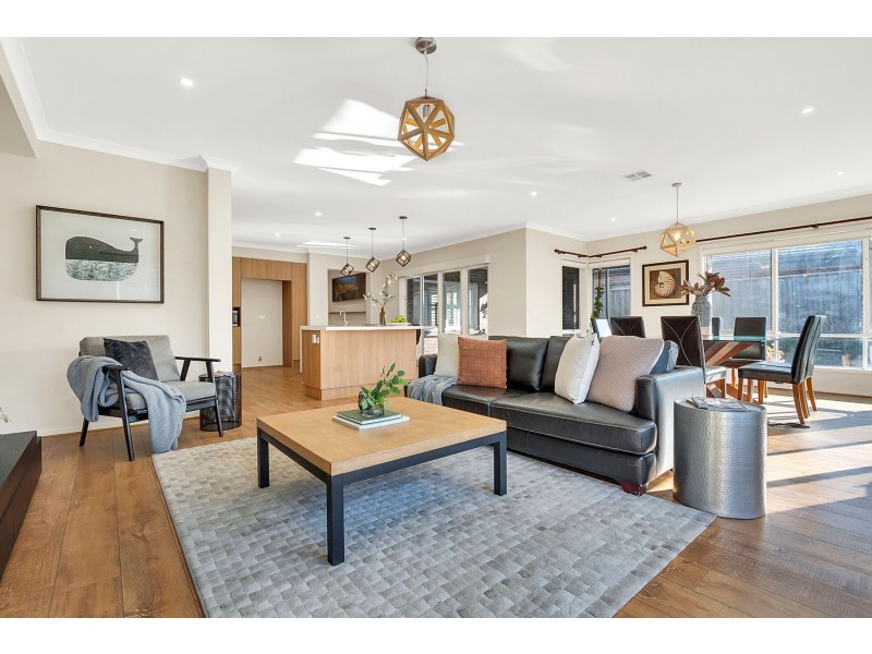 9 Strathalbyn Chase, Wollert VIC 3750