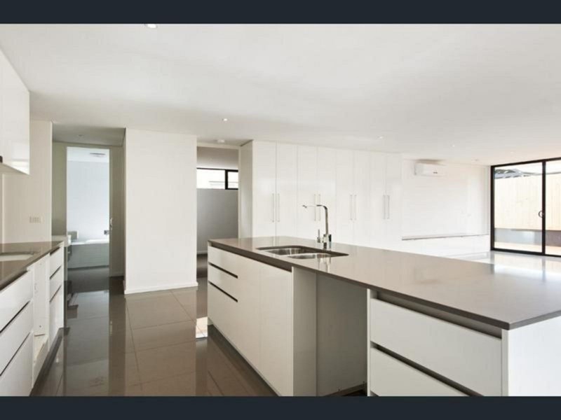 11 Montville Street, Doreen VIC 3754