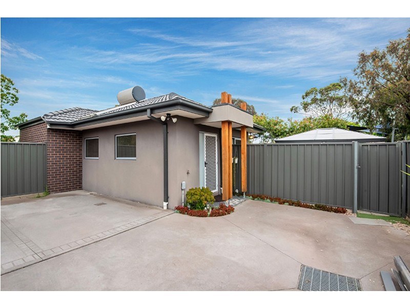 4/13 Hall Street, Epping VIC 3076