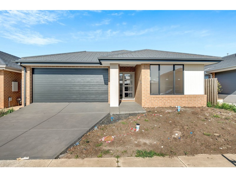 10 Median Grange, Donnybrook VIC 3064