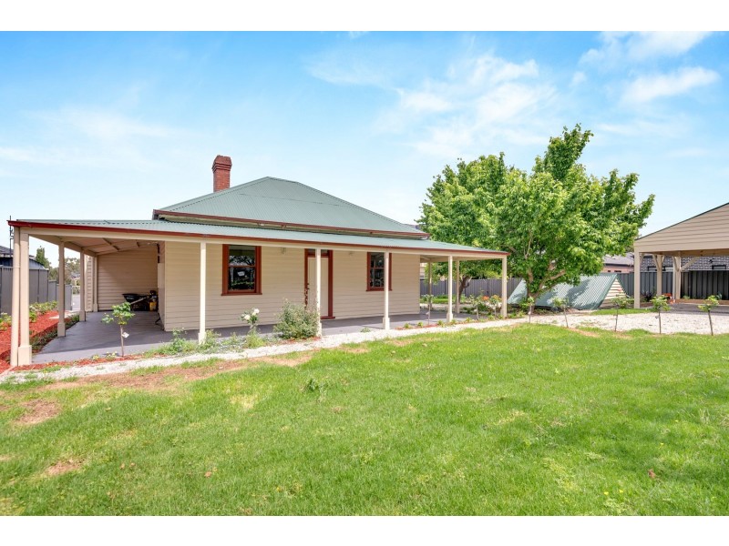 239 Harvest Home Road, Epping VIC 3076