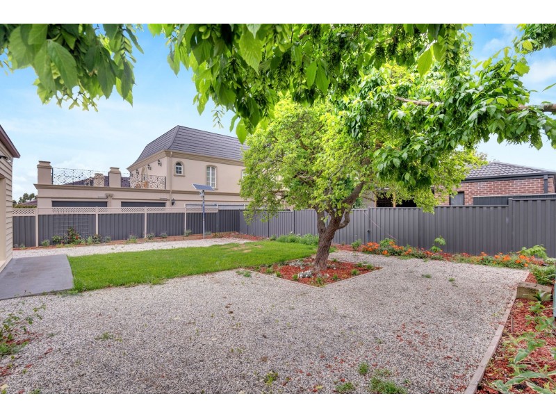 239 Harvest Home Road, Epping VIC 3076