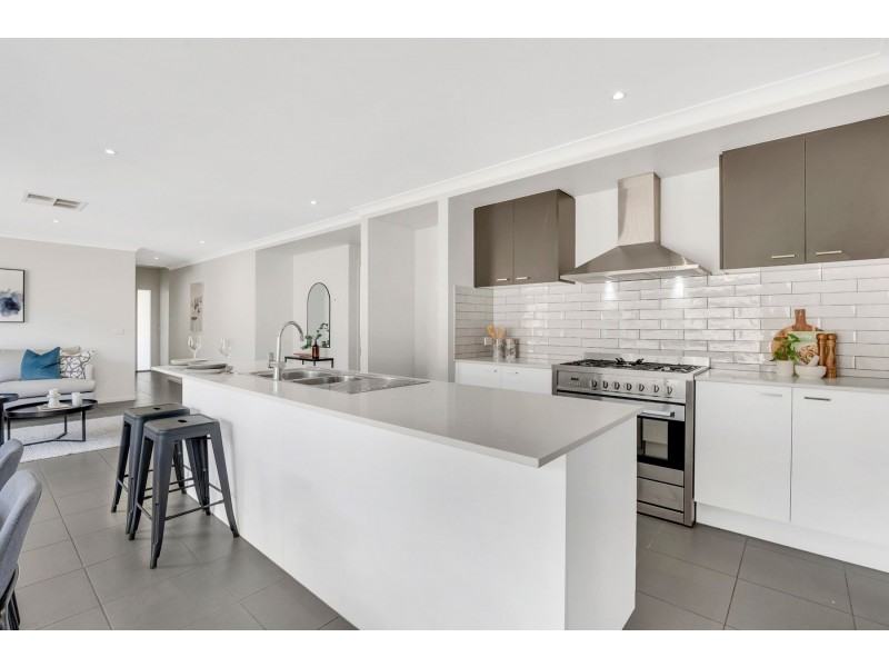 6 Wollemi Avenue, Wollert VIC 3750