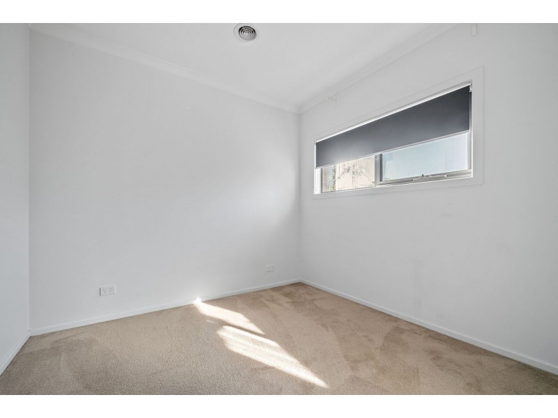 2/155 Rathcown Road, Reservoir VIC 3073