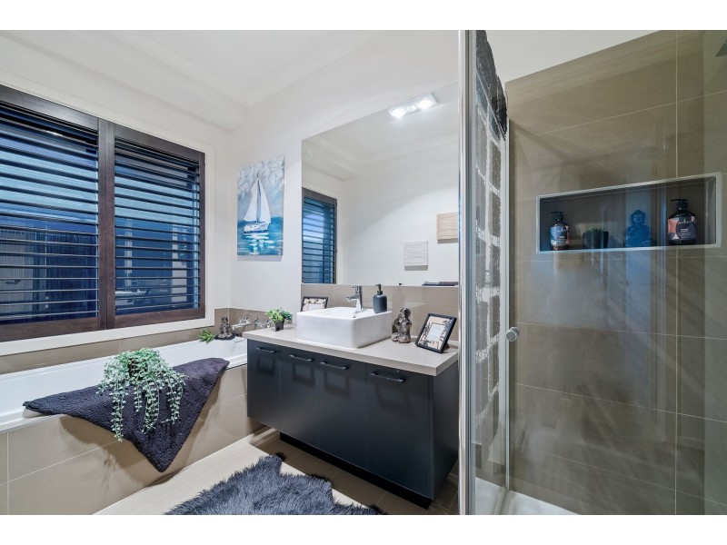 12 Woolcott Terrace, Epping VIC 3076