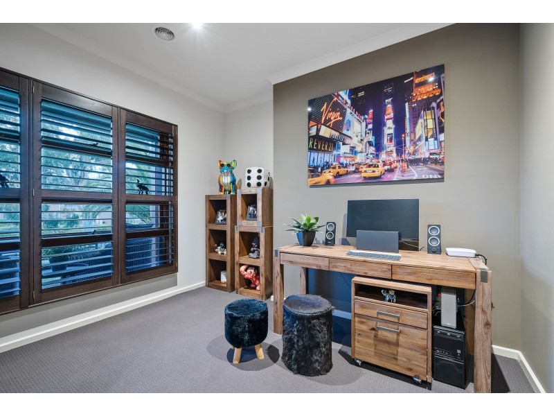 12 Woolcott Terrace, Epping VIC 3076