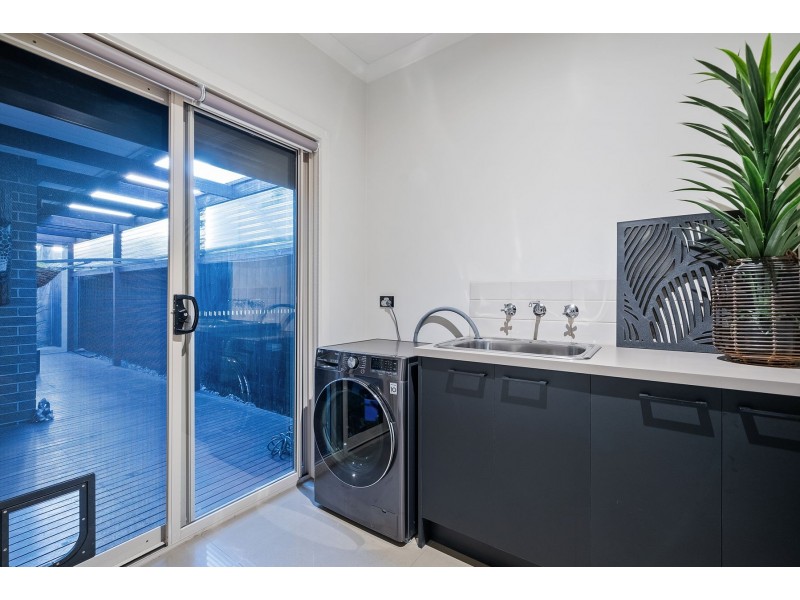 12 Woolcott Terrace, Epping VIC 3076