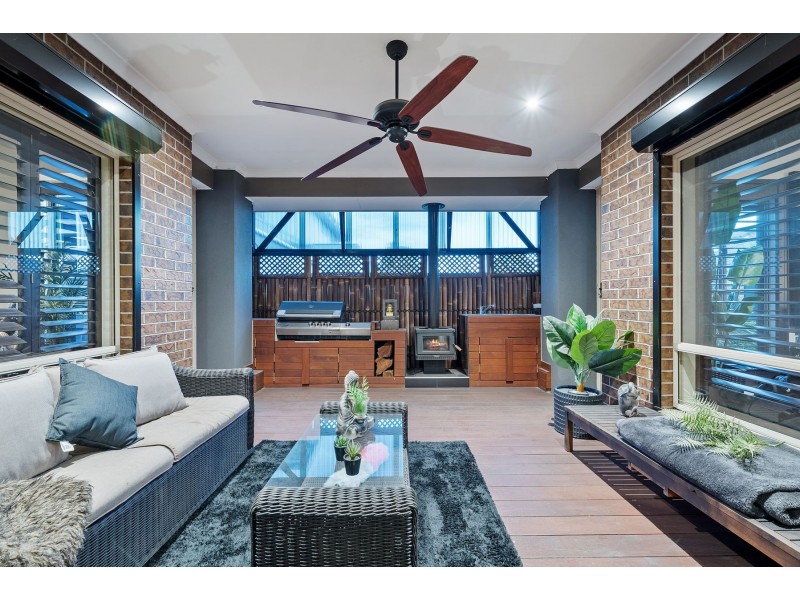 12 Woolcott Terrace, Epping VIC 3076