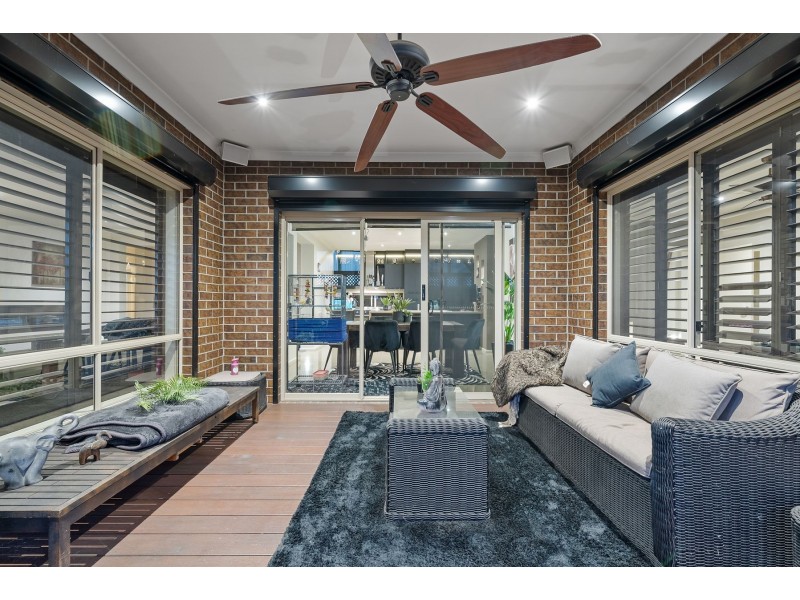 12 Woolcott Terrace, Epping VIC 3076