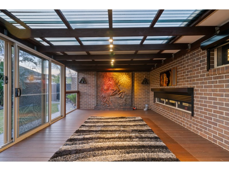 12 Woolcott Terrace, Epping VIC 3076