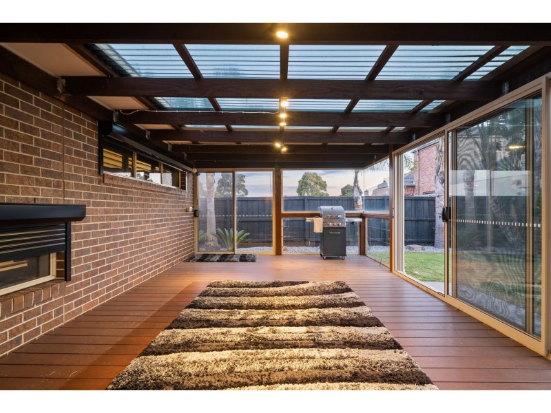 12 Woolcott Terrace, Epping VIC 3076