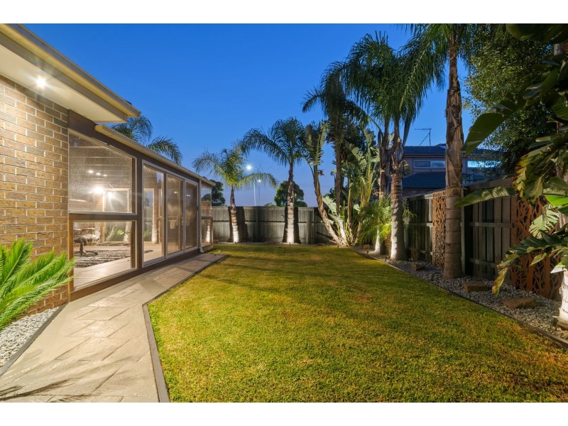 12 Woolcott Terrace, Epping VIC 3076