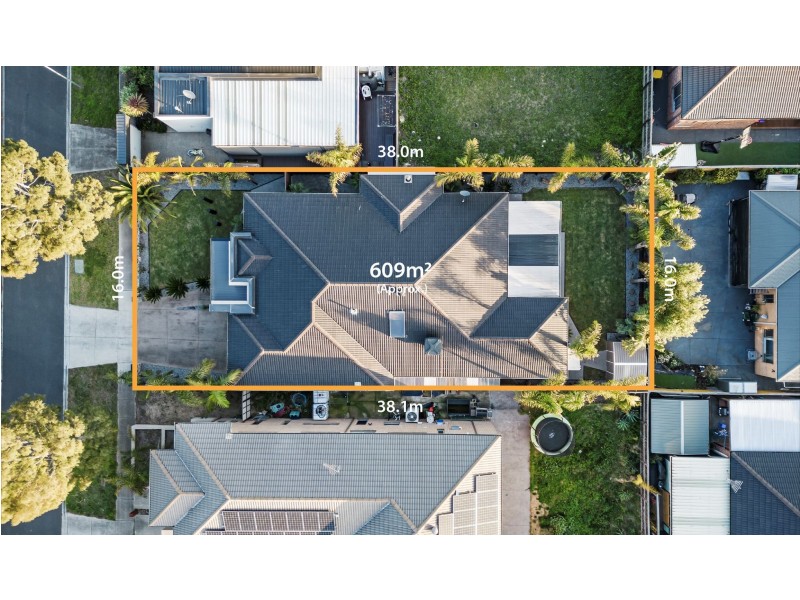 12 Woolcott Terrace, Epping VIC 3076