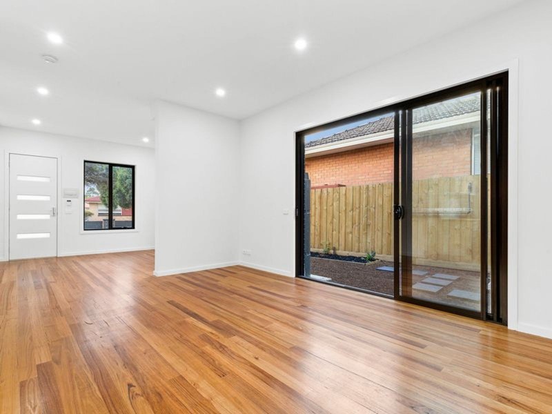 1/26 Bunker Avenue, Kingsbury VIC 3083