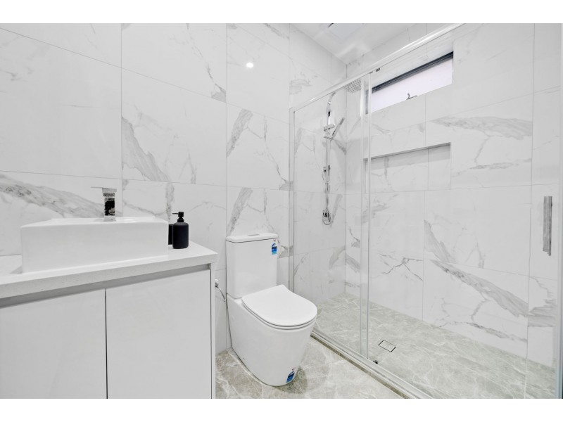 33 Clapham Avenue, Wollert VIC 3750