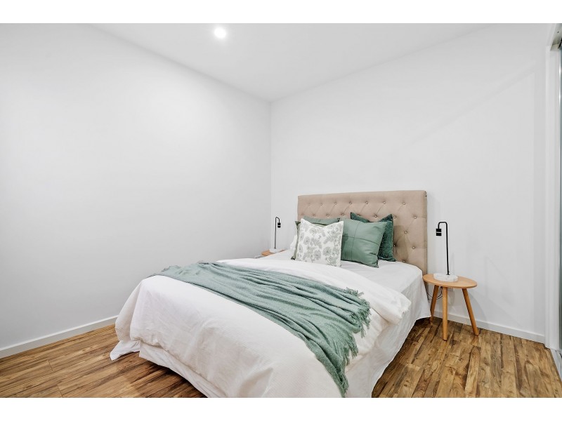 33 Clapham Avenue, Wollert VIC 3750